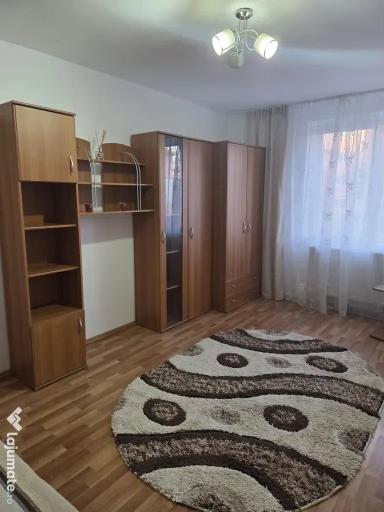 Apartament 2 camere de inchitiat 