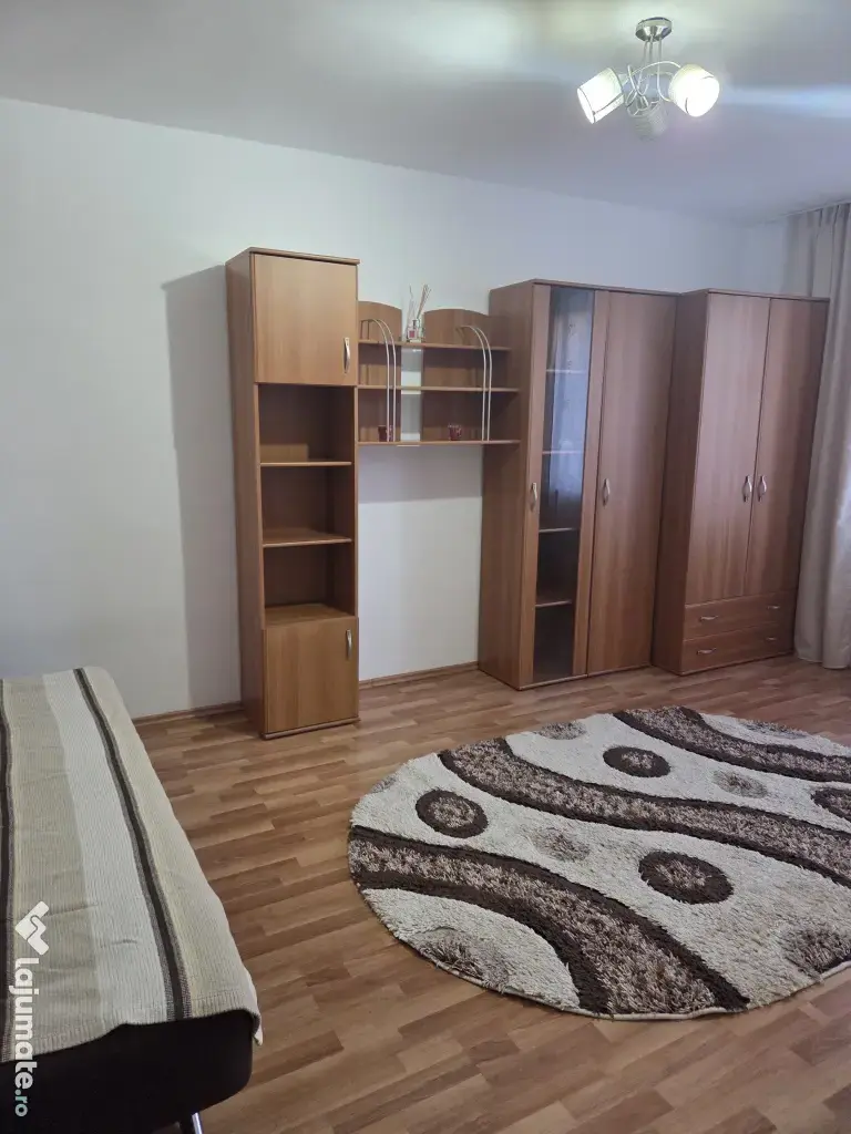 Apartament 2 camere de inchitiat 