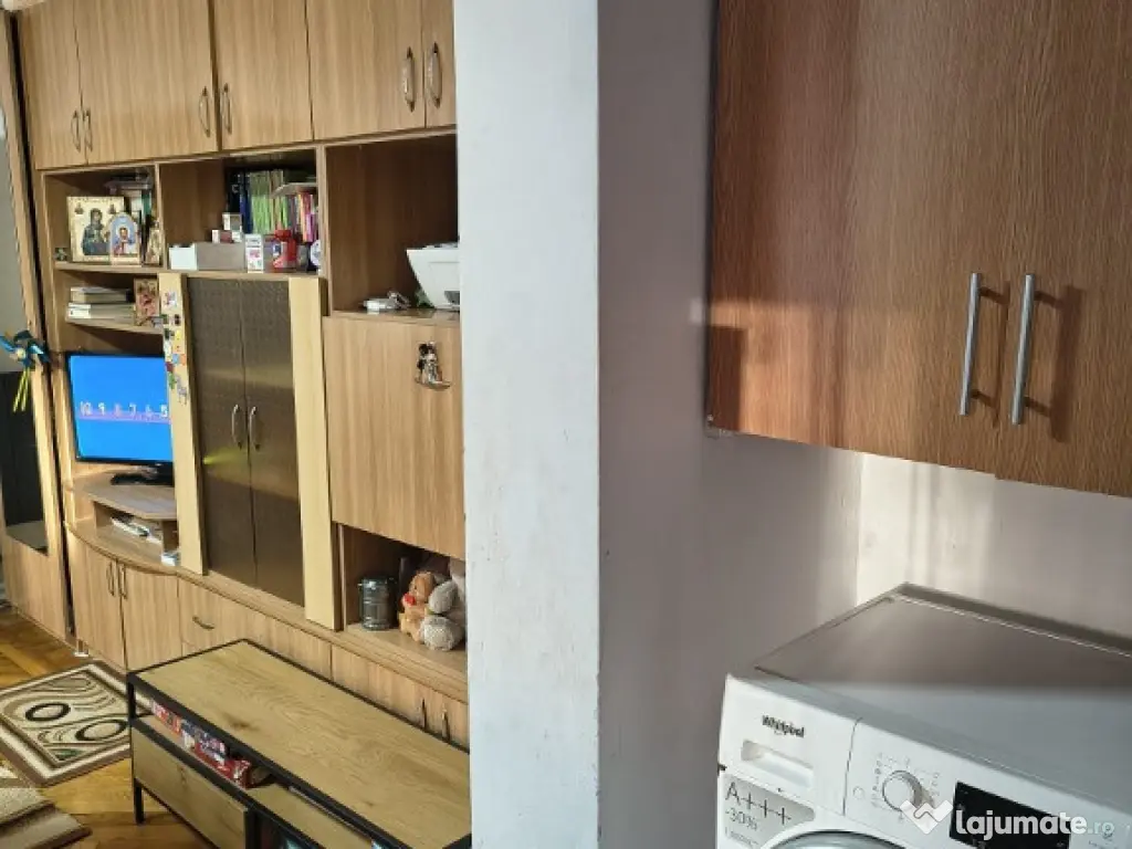 Apartament cu 2 camere ~ zona Balcescu / Piata Crang ~ etaj 1 din 4 