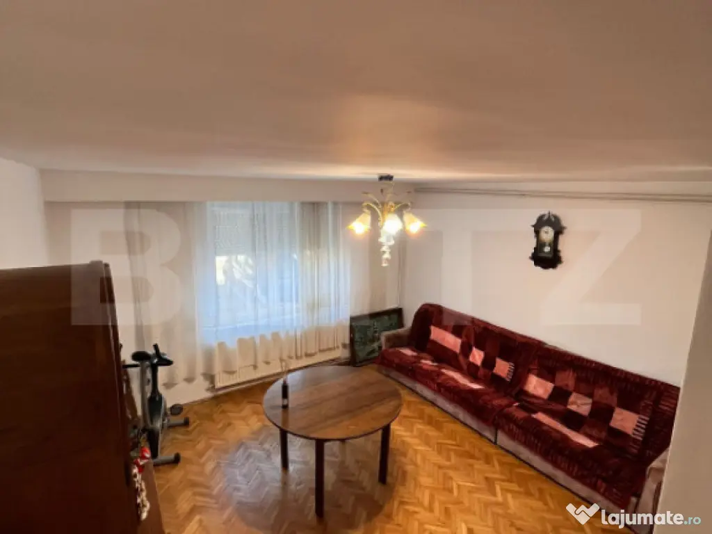 Casă spațioasă P+1 cu garaj și curte generoasă 