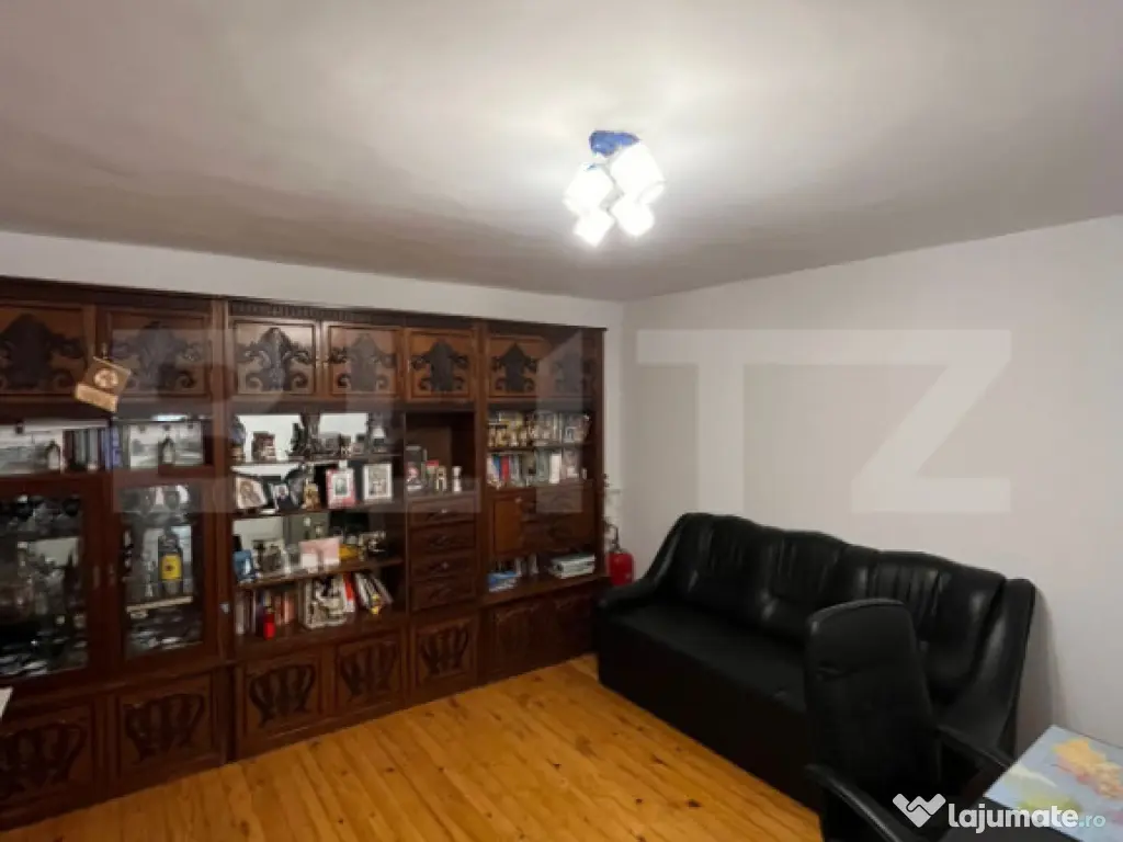 Casă spațioasă P+1 cu garaj și curte generoasă 