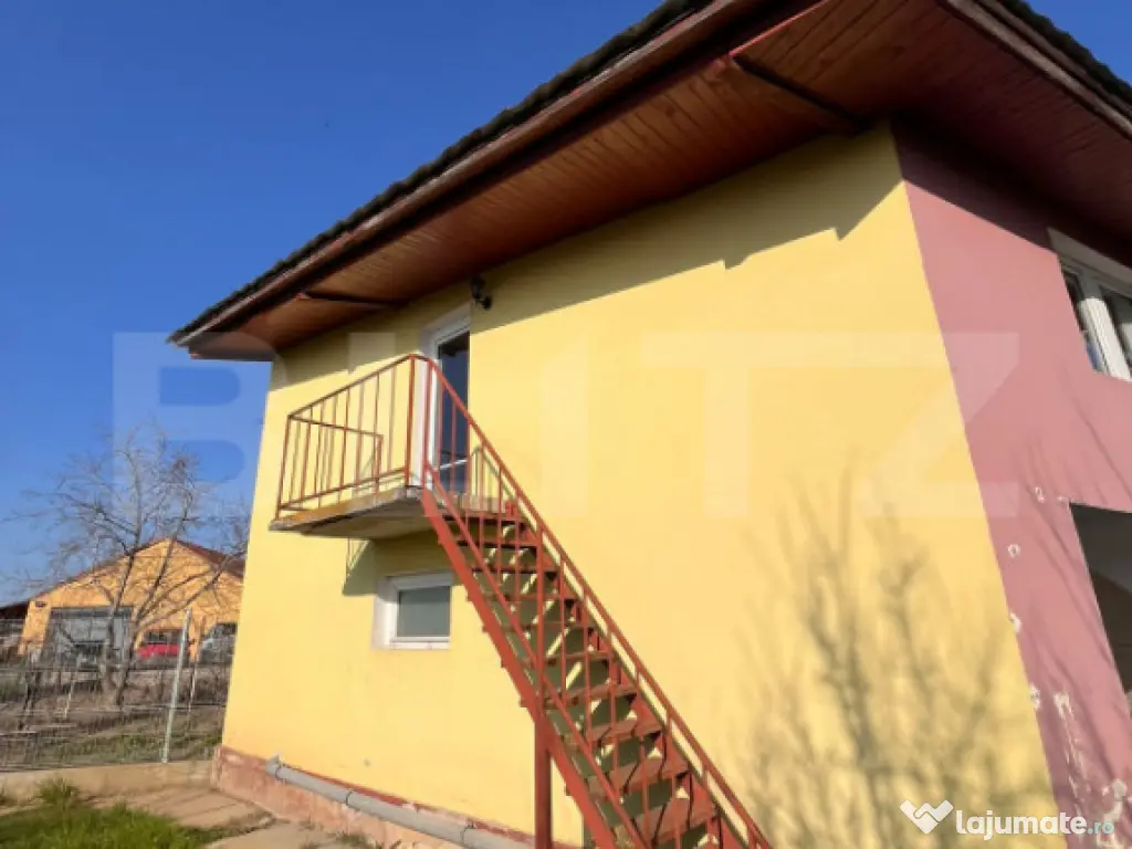 Casă spațioasă P+1 cu garaj și curte generoasă 