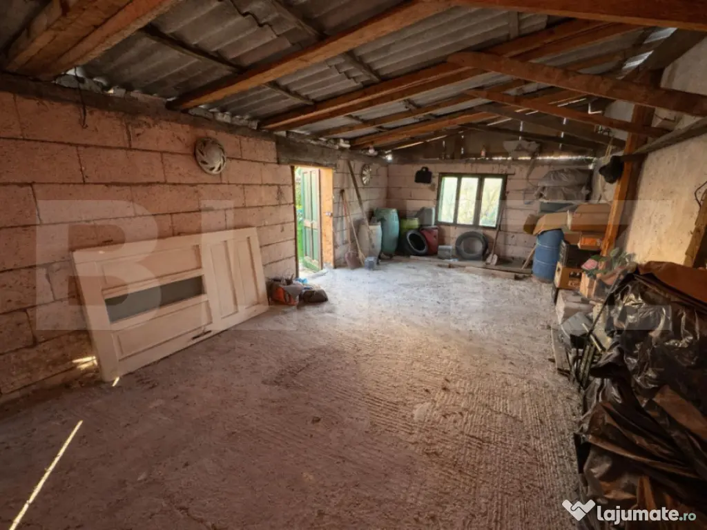 Casă cu teren generos in zona centrala 