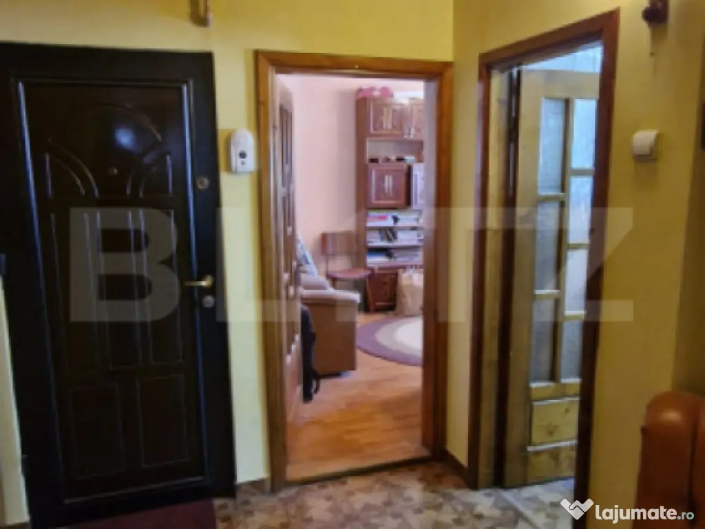 ???? Apartament 3 camere, 67 mp, zonă centrală 