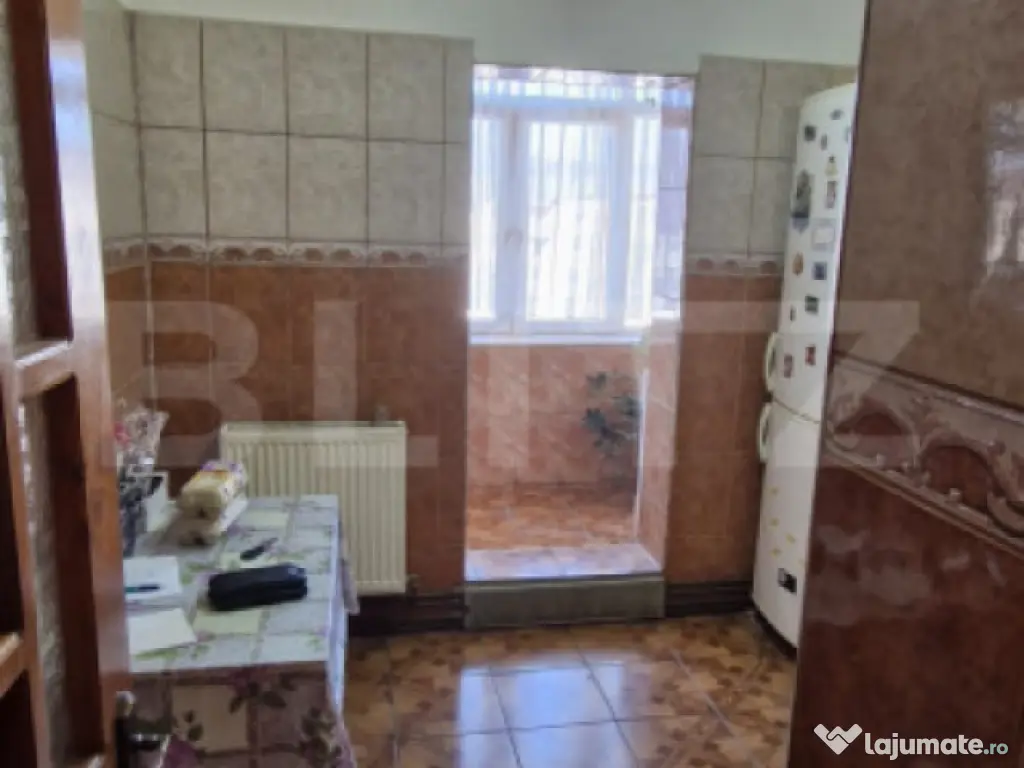 ???? Apartament 3 camere, 67 mp, zonă centrală 