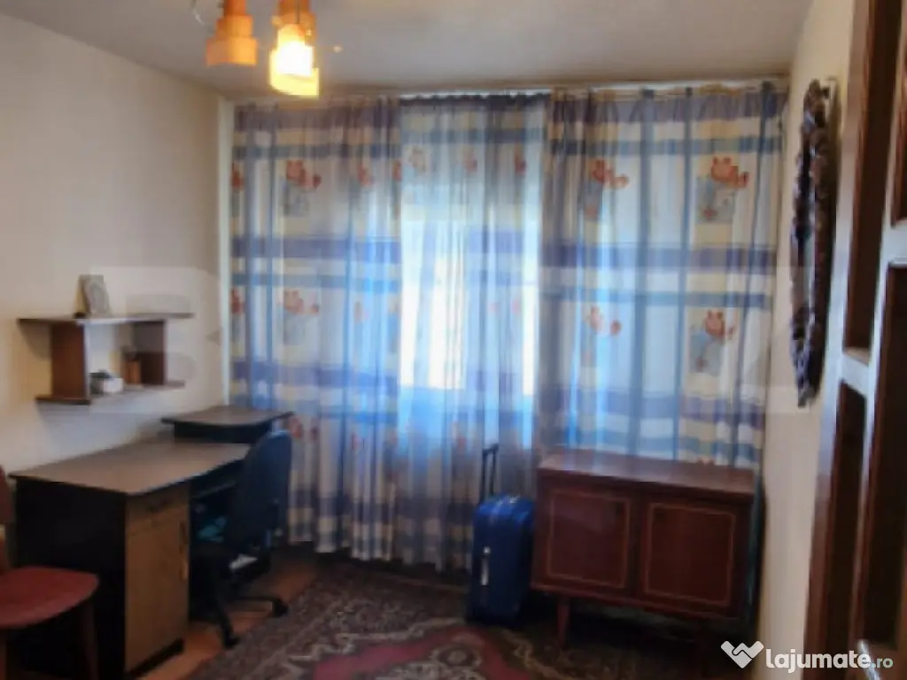 ???? Apartament 3 camere, 67 mp, zonă centrală 