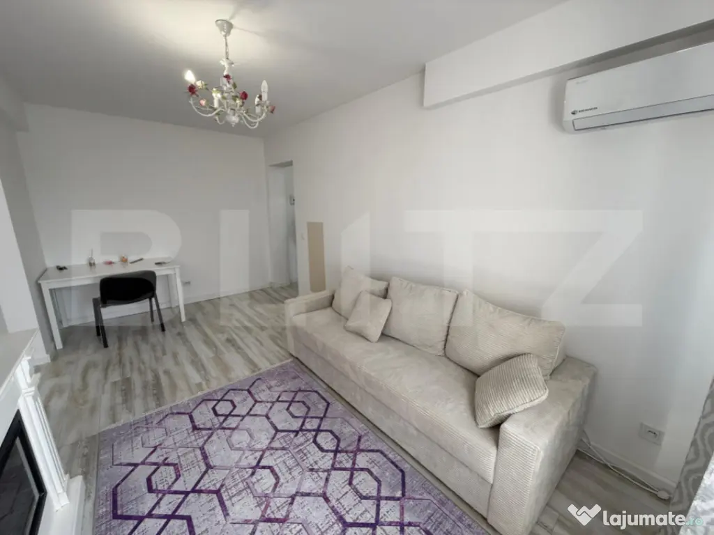 Apartament de 2 camere, 34 mp, renovat complet, zona Pod de 