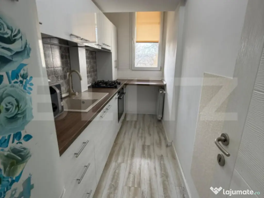 Apartament de 2 camere, 34 mp, renovat complet, zona Pod de 