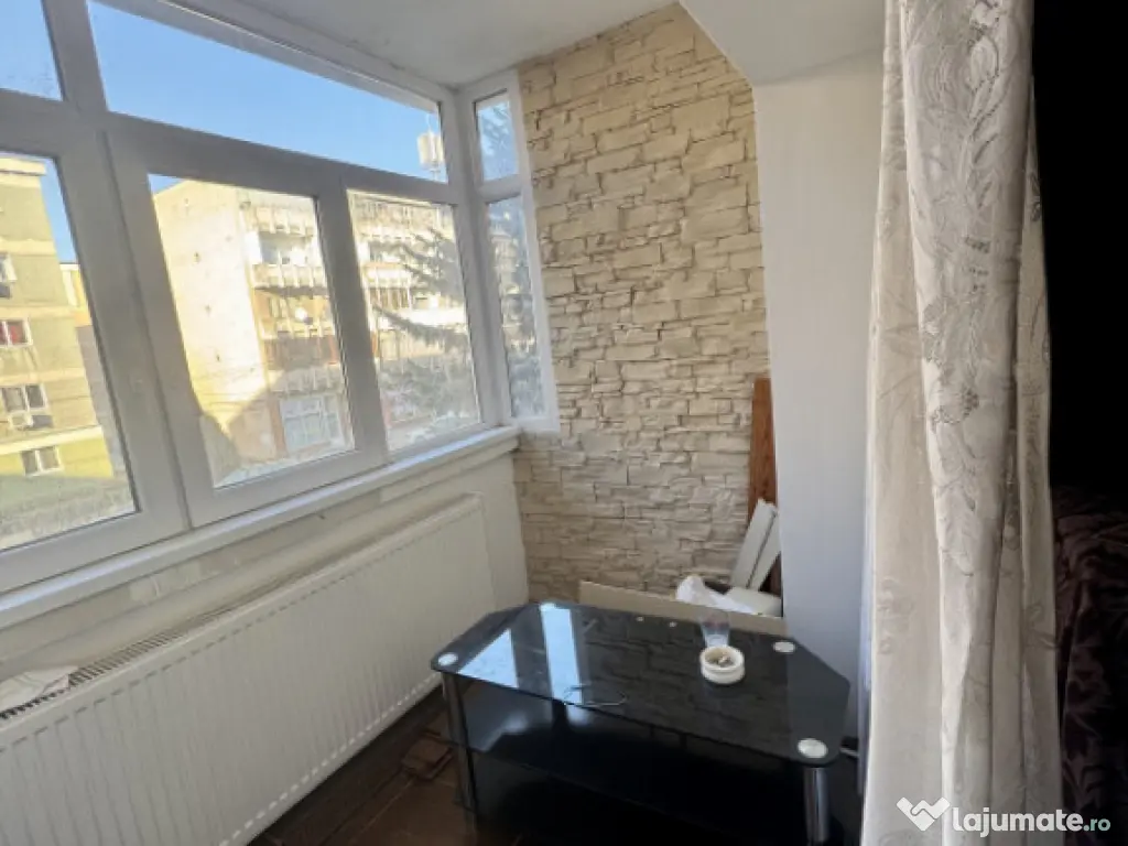 Apartament 3 camere ultracentral etaj 1Simeria 