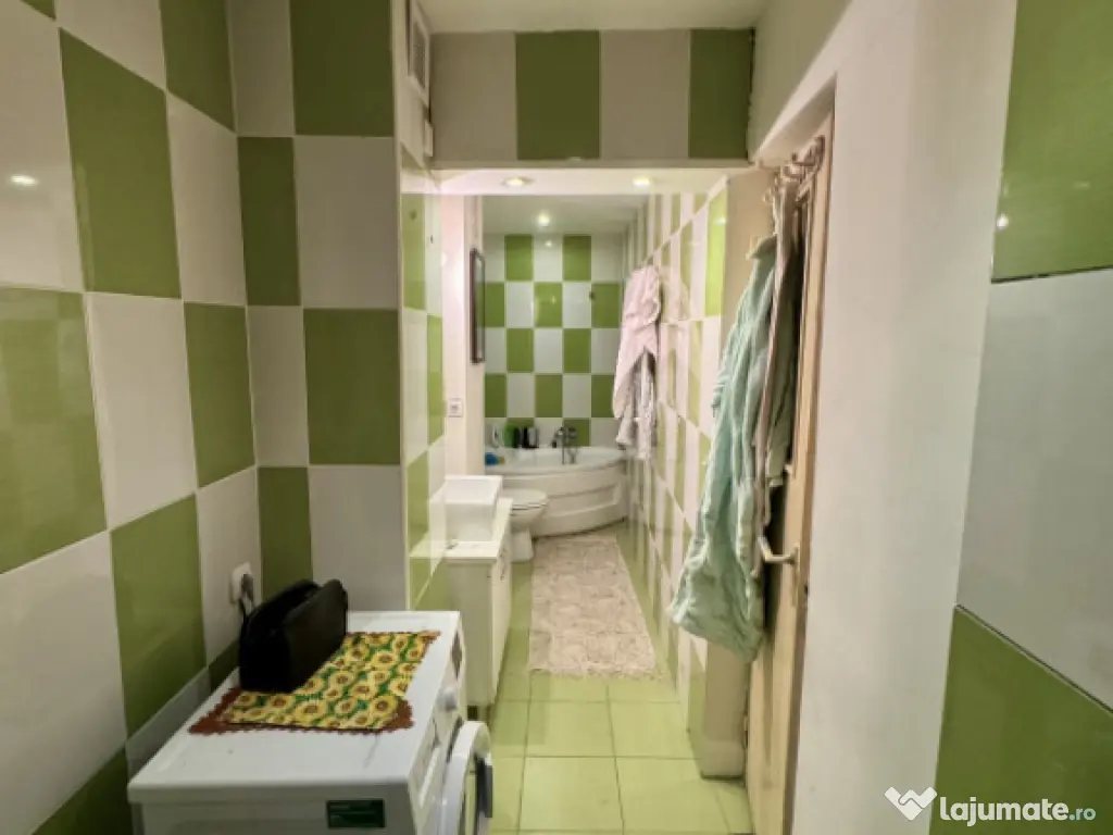 Apartament 3 camere ultracentral etaj 1Simeria 