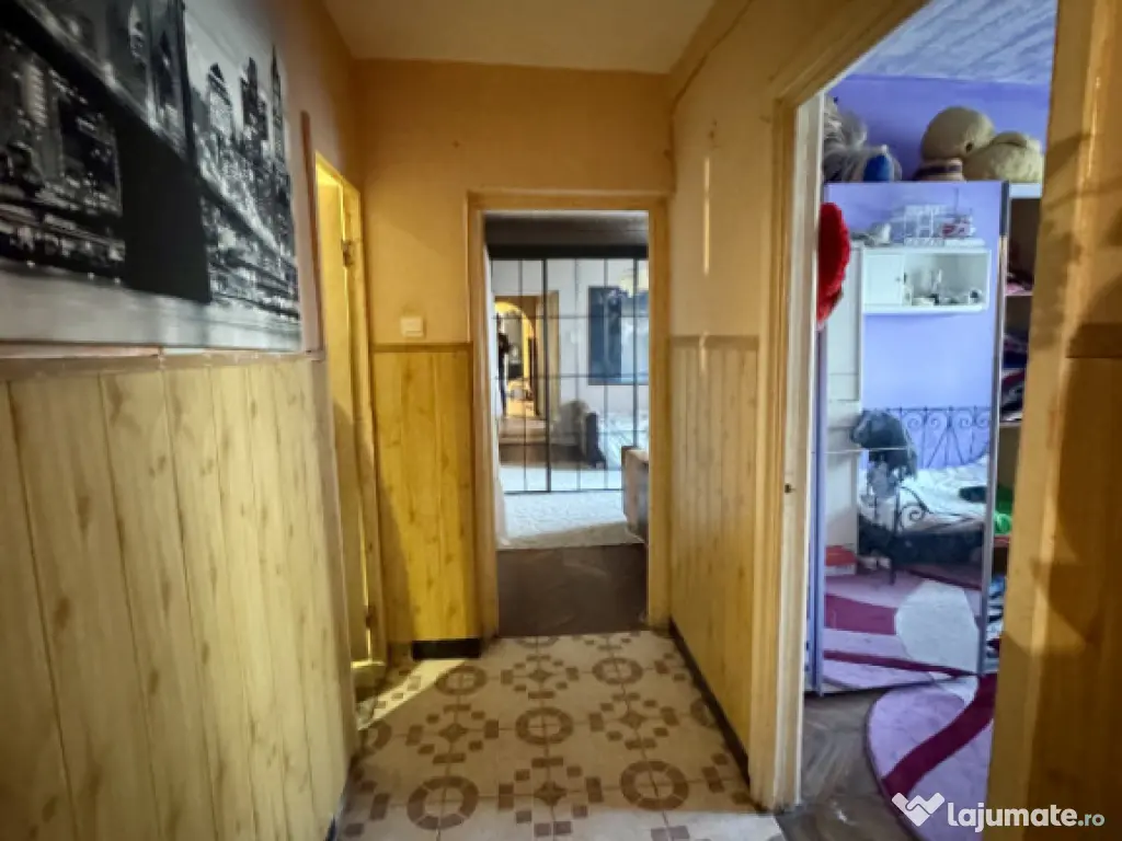 Apartament 3 camere ultracentral etaj 1Simeria 