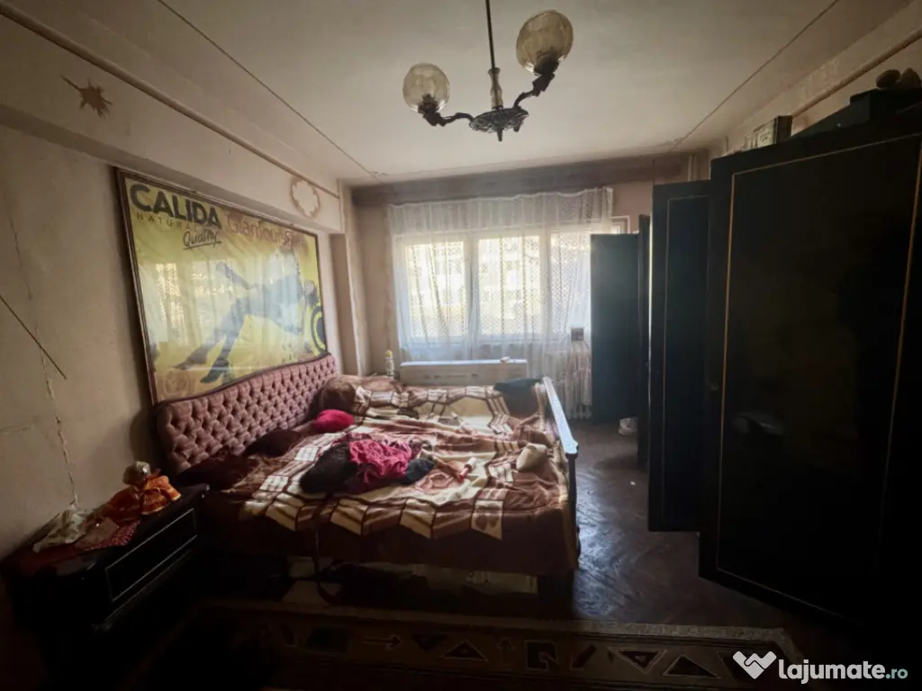 Apartament 3 camere ultracentral etaj 1Simeria 