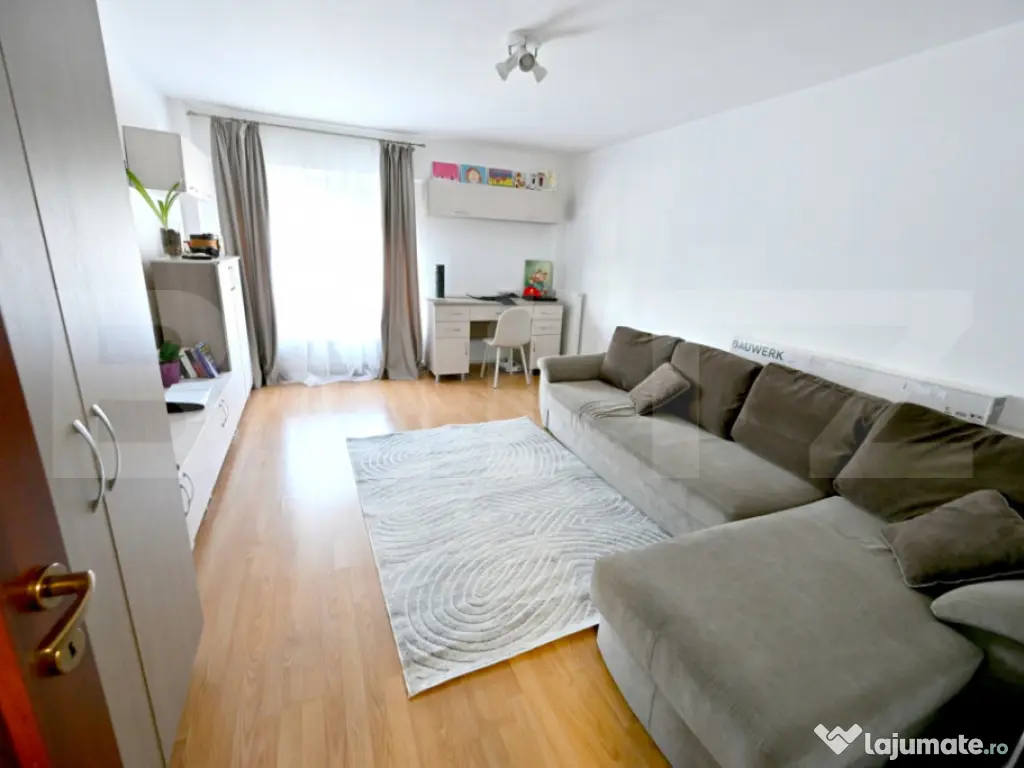 Apartament cu 2 camere, decomandat, 63,5 mp, cartier Veteran 