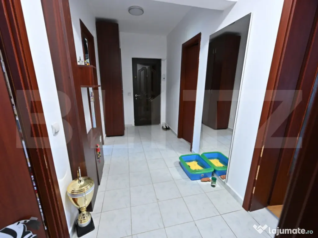 Apartament cu 2 camere, decomandat, 63,5 mp, cartier Veteran 