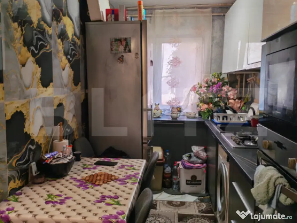 Apartament 2 camere, 40 mp, la parter, zona Micro 4 