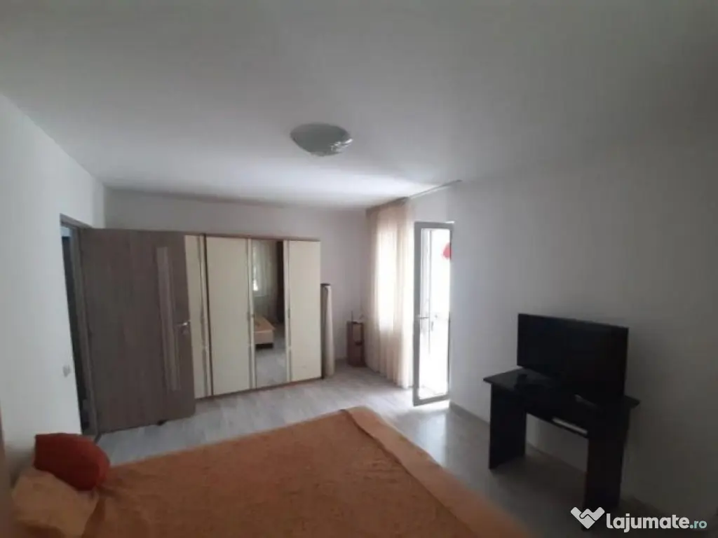 Piata sudului decomandat parter 