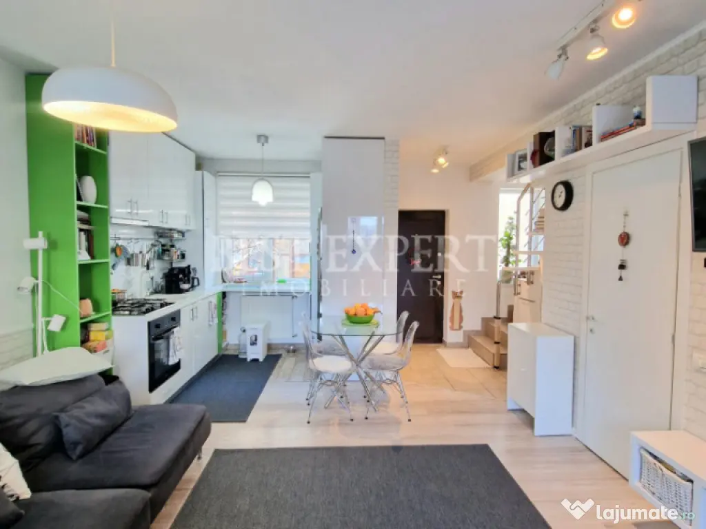 Vilă de vânzare – mobilată și utilată/complex privat 