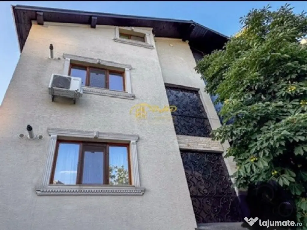 Apartament cu trei camere, zona Palas 