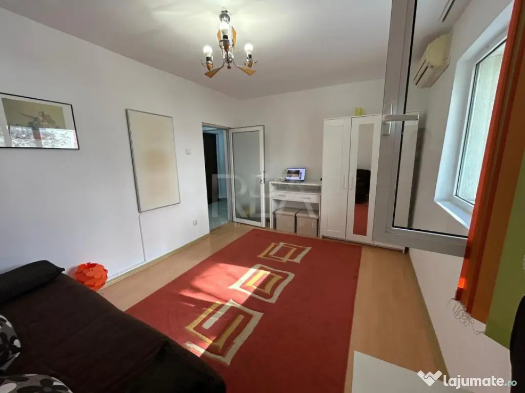 Garsonieră decomandata, Parcul Circului, et. 1, an 1983 