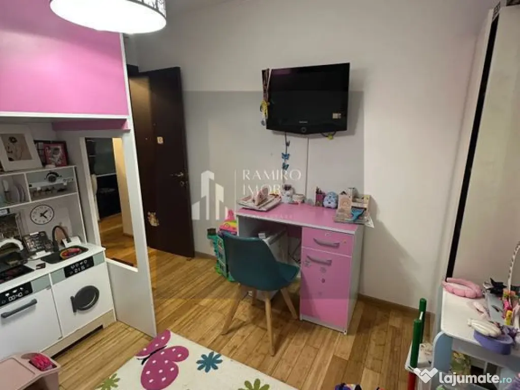 Apartament 3 camere Sun Plaza 