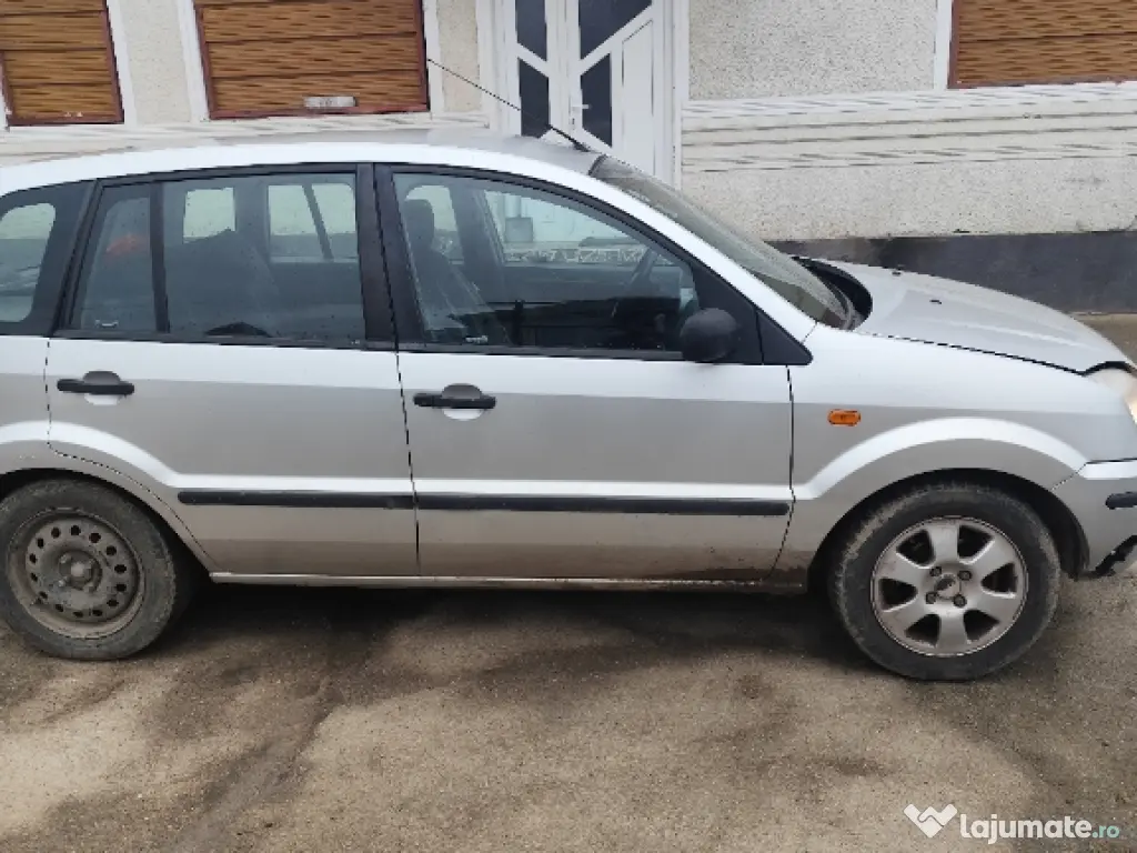 Ford Fusion din 2004 motor 1,4 benzină. Acte și fiscal. 