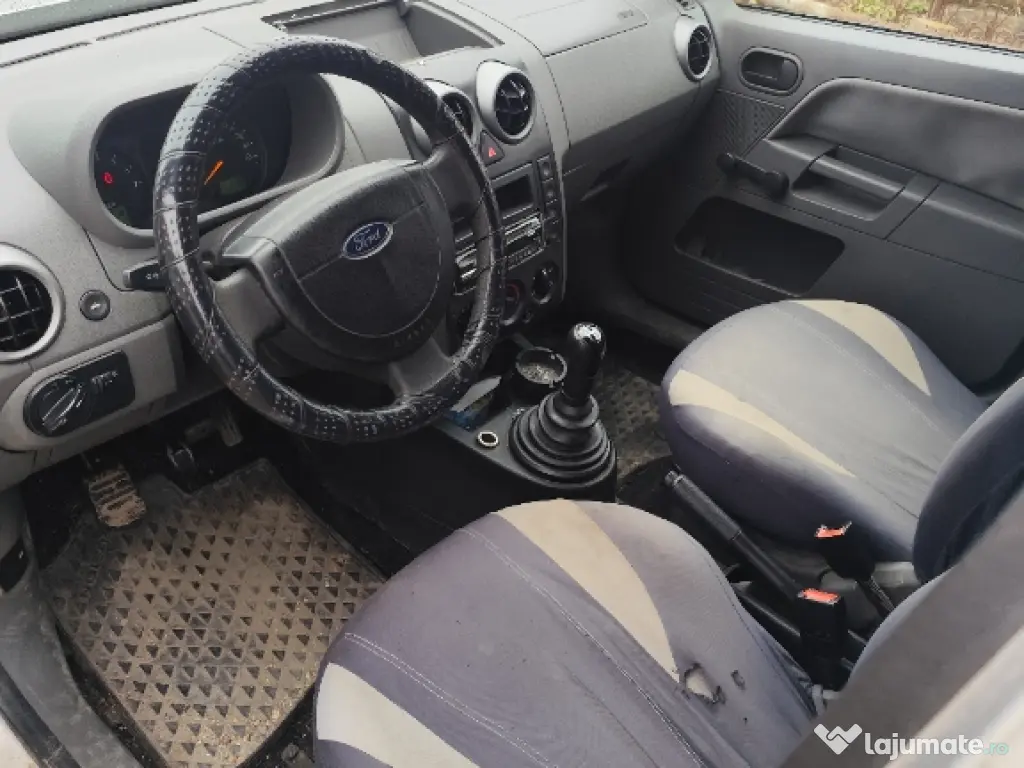 Ford Fusion din 2004 motor 1,4 benzină. Acte și fiscal. 