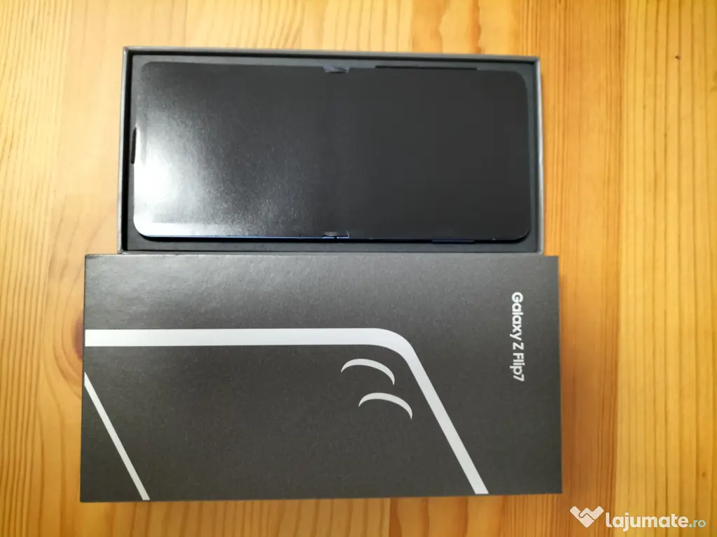 Samsung Galaxy Z Flip7 