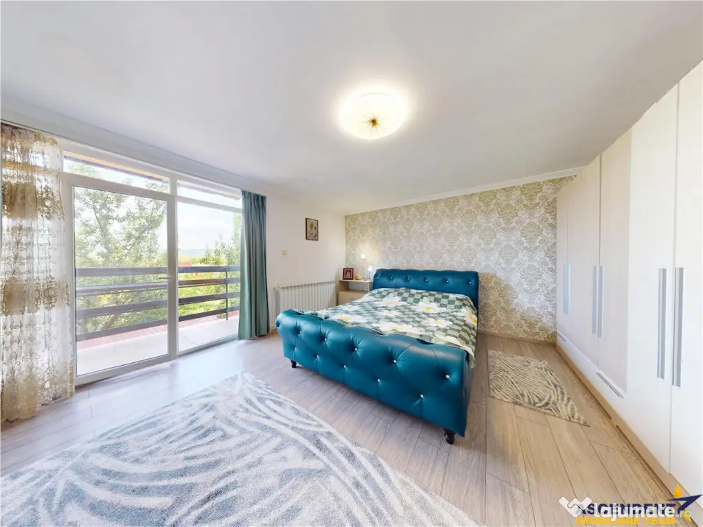 Vila luminoasa, gradina, priveliste panoramica spre munti, H 