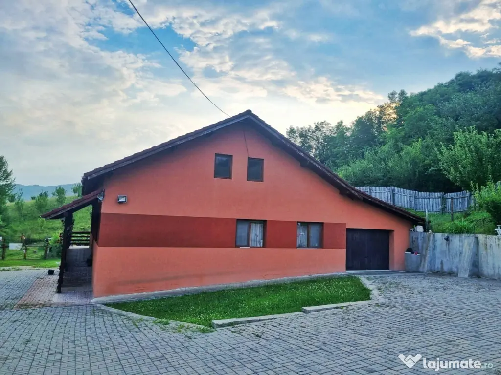 Casă de Vânzare Bunesti