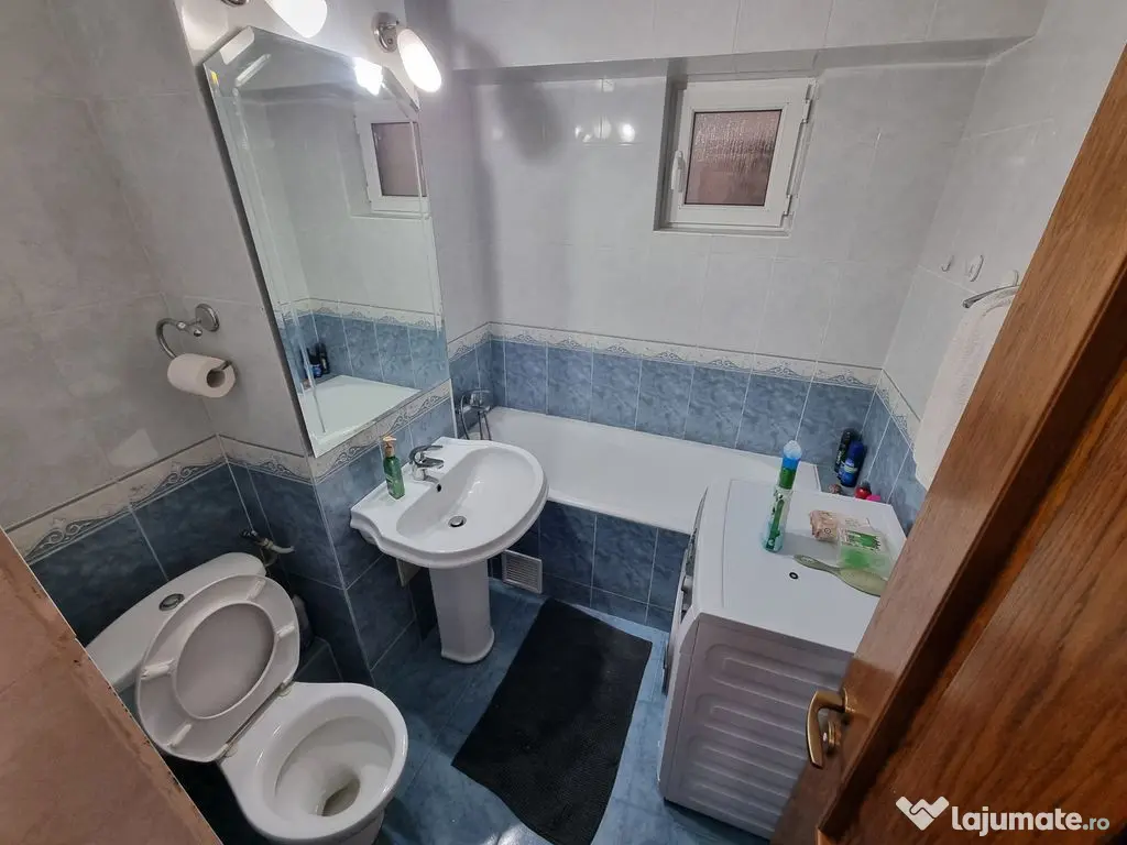 Apartament 3 camere zona Capitol 