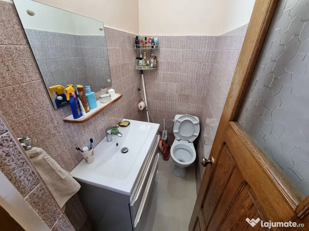 Apartament 3 camere zona Capitol 