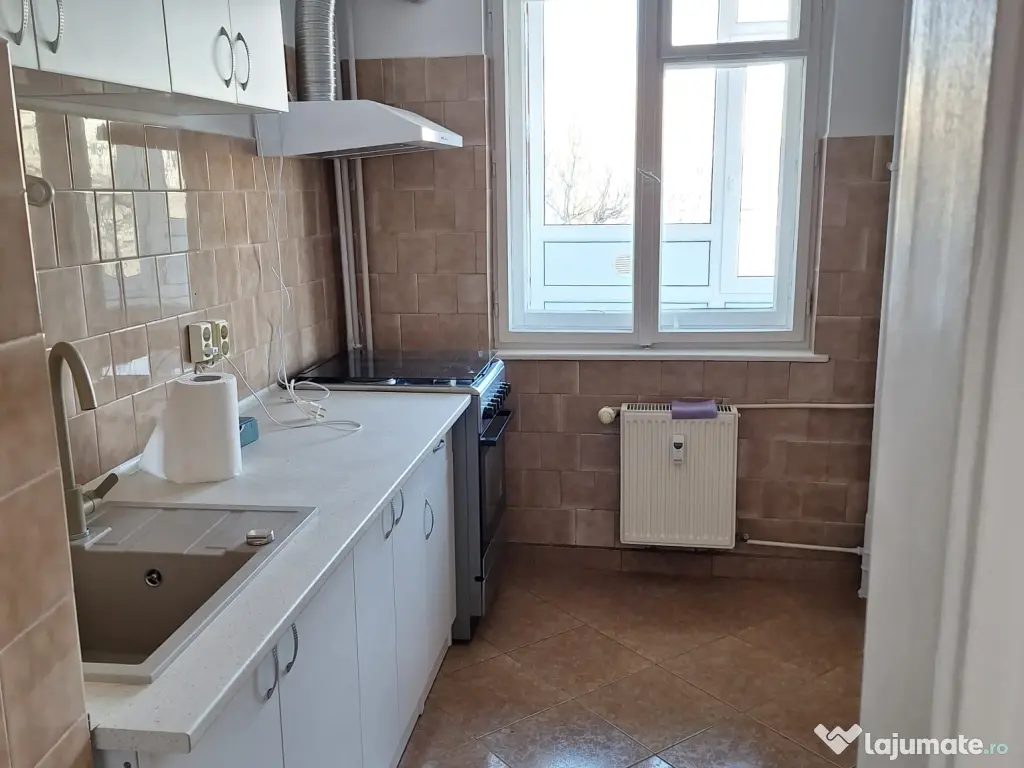 Strada Brasov, Drumul Taberei, Metrou Parc Drumul Taberei, 3 camere, renovat 