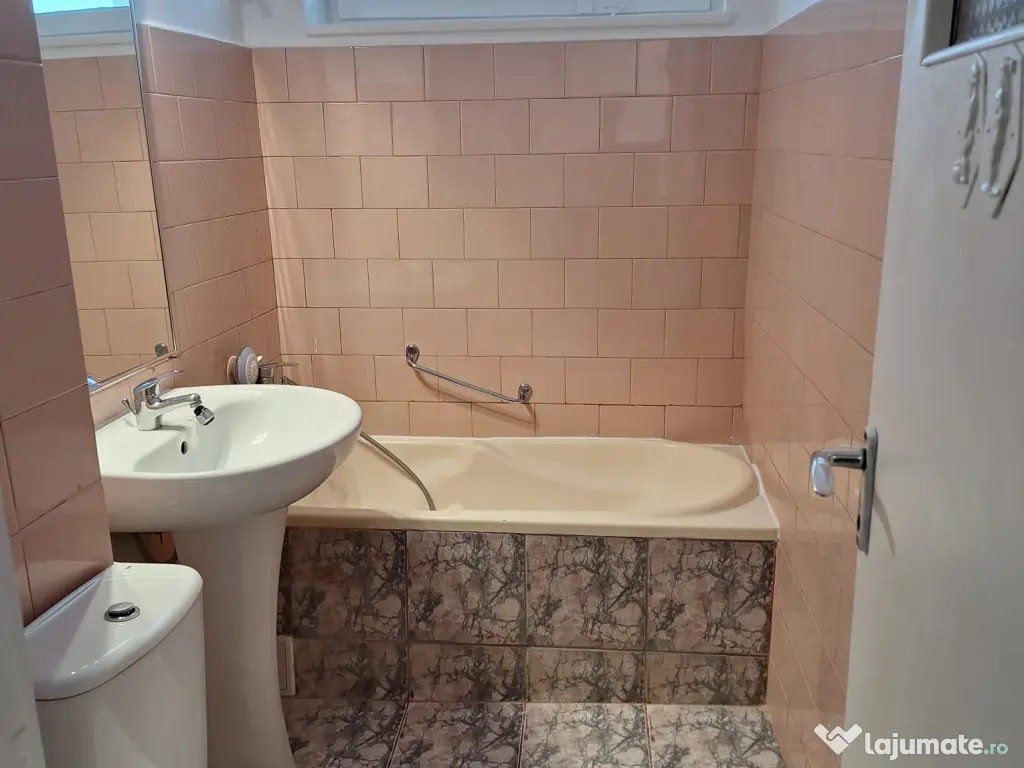 Strada Brasov, Drumul Taberei, Metrou Parc Drumul Taberei, 3 camere, renovat 