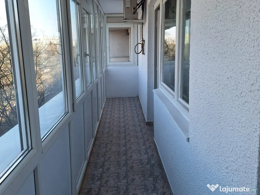 Strada Brasov, Drumul Taberei, Metrou Parc Drumul Taberei, 3 camere, renovat 