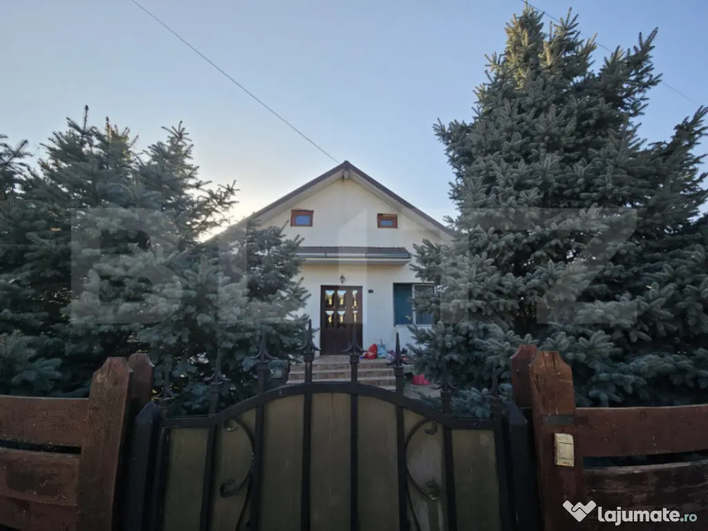 Casa cu 3 camere in Holboca, zona linistita