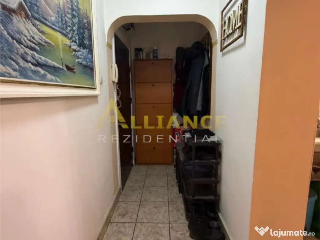 2 CAMERE PIATA RESITA 