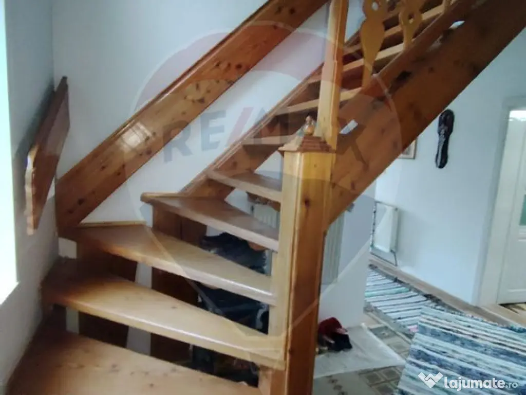 Case cu 7 camere de vânzare în comuna Panaci, sat Drăg...