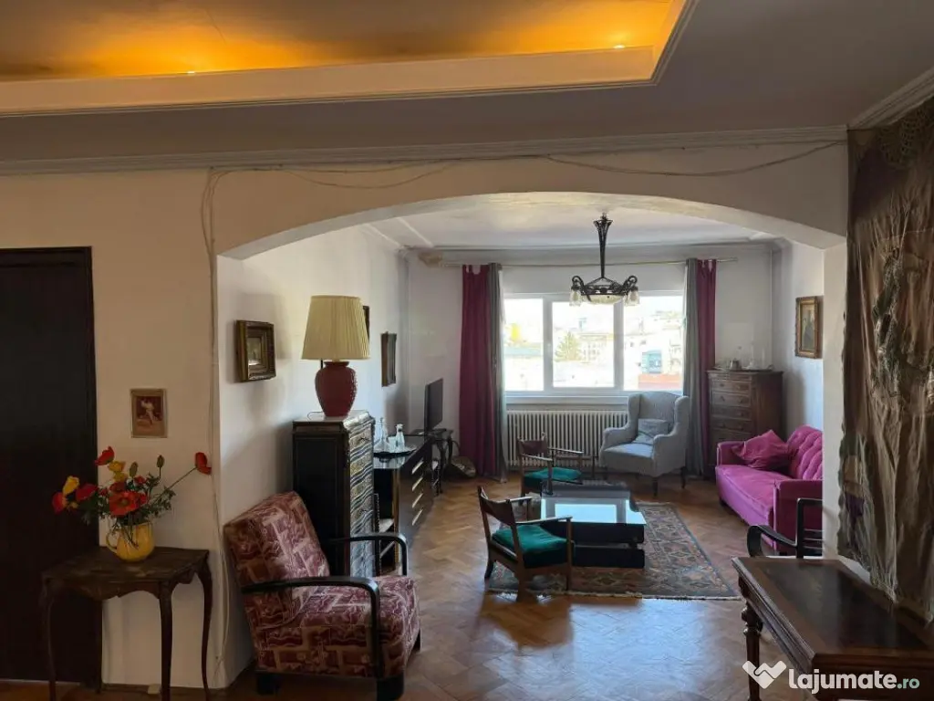 3 Camere Piata Universitatii 