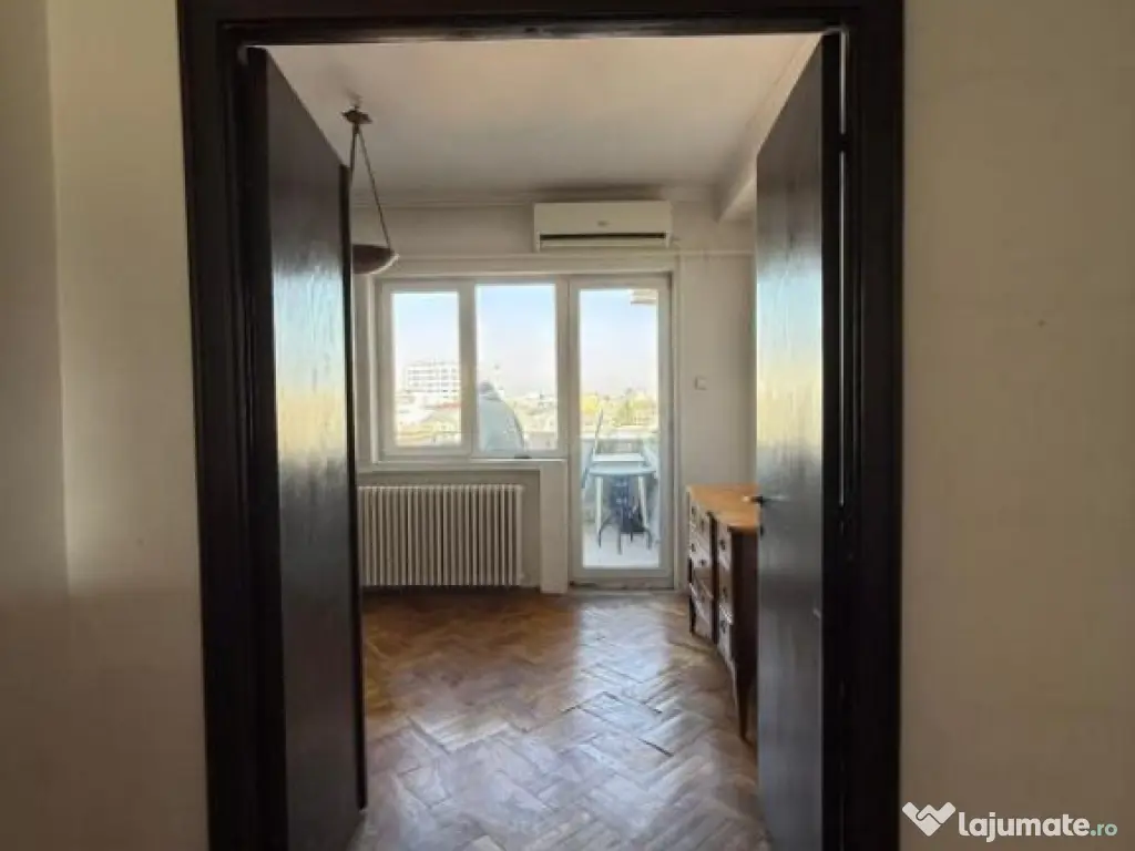 3 Camere Piata Universitatii 