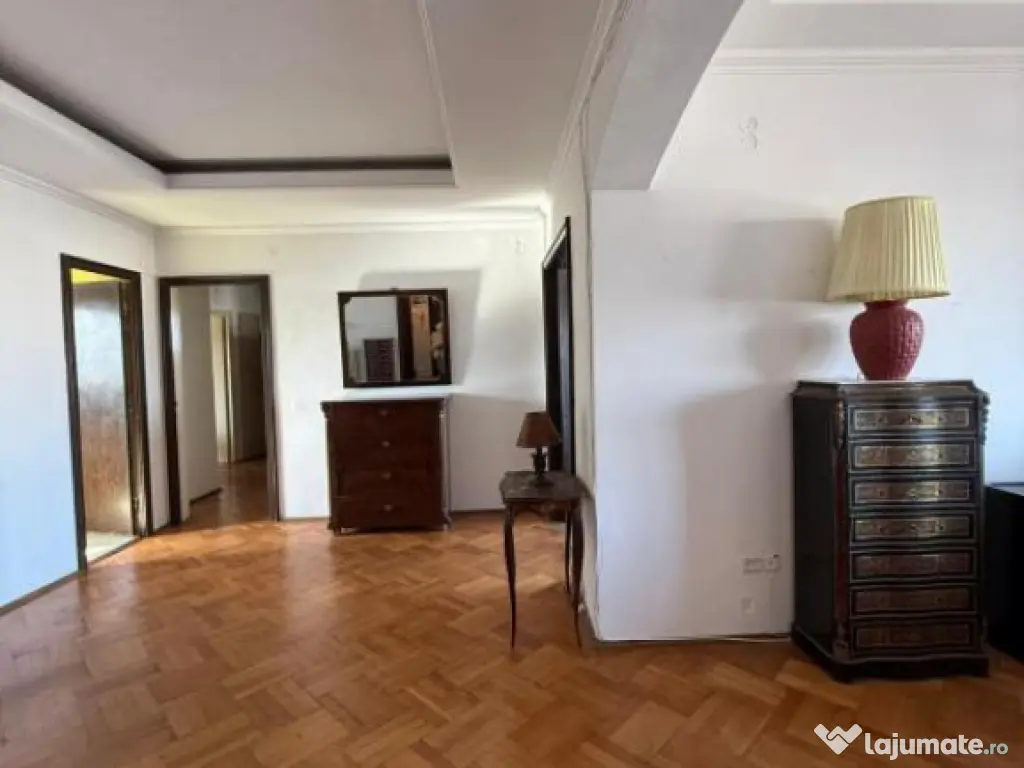 3 Camere Piata Universitatii 