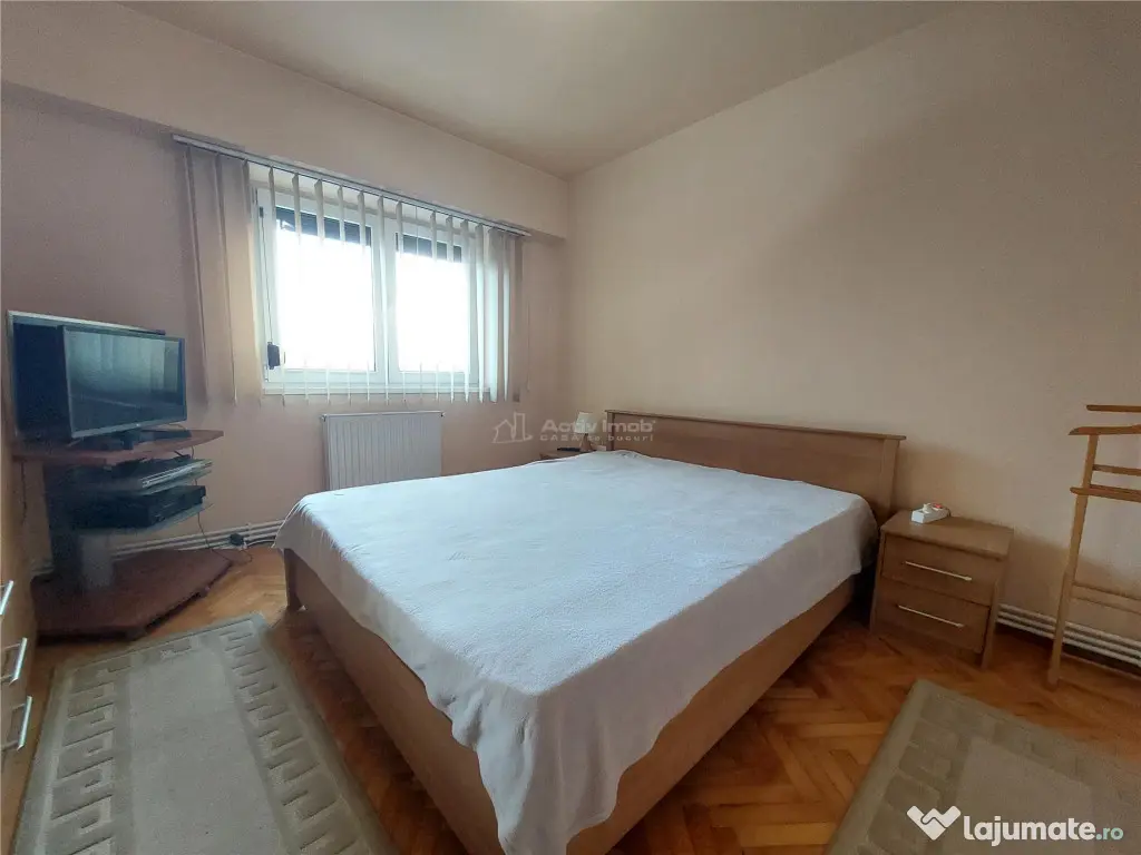 4 camere,decomandat, 92 mp, etaj 7, loc parcare, Centru -Uni 