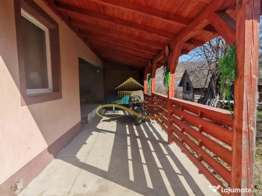 Casă de vânzare din BCA, in PARAVA 