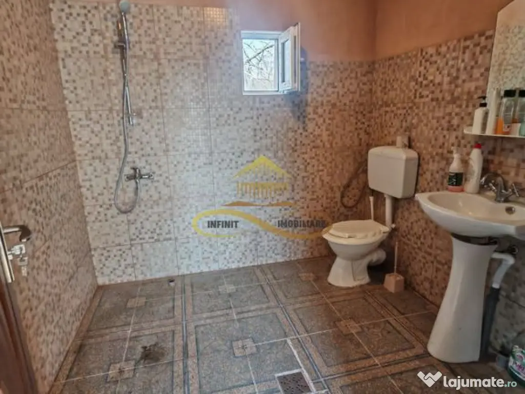 Casă de vânzare din BCA, in PARAVA 