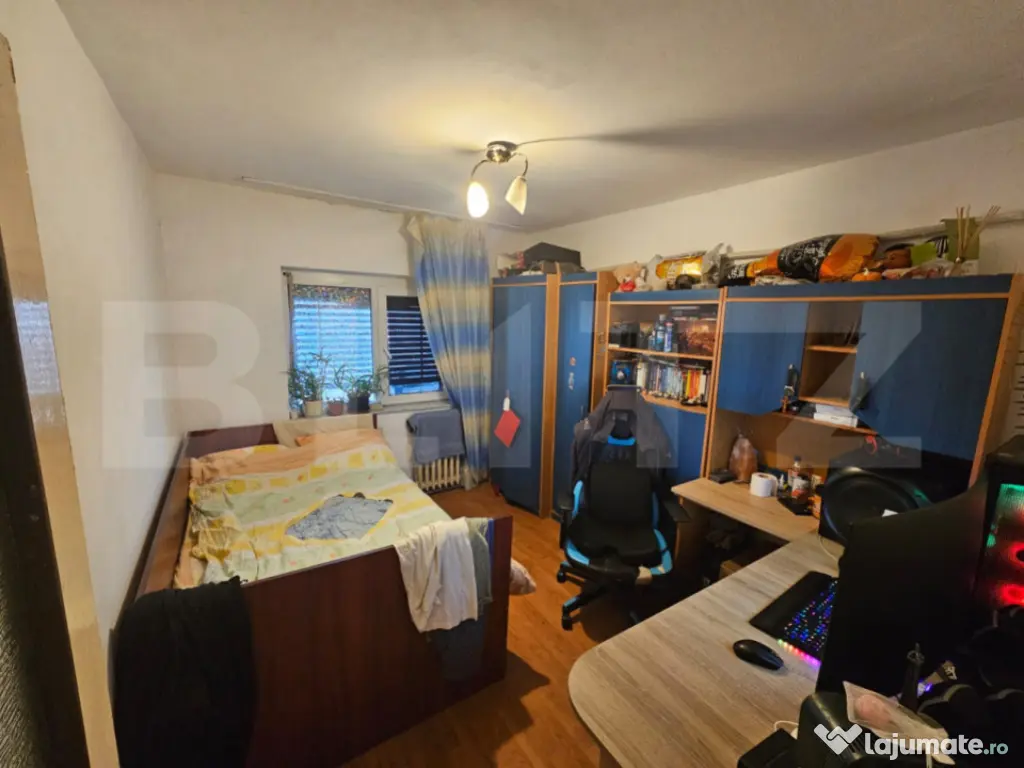 Apartament 4 camere decomandat, 70 mp, Zona Kaufland Cetate 