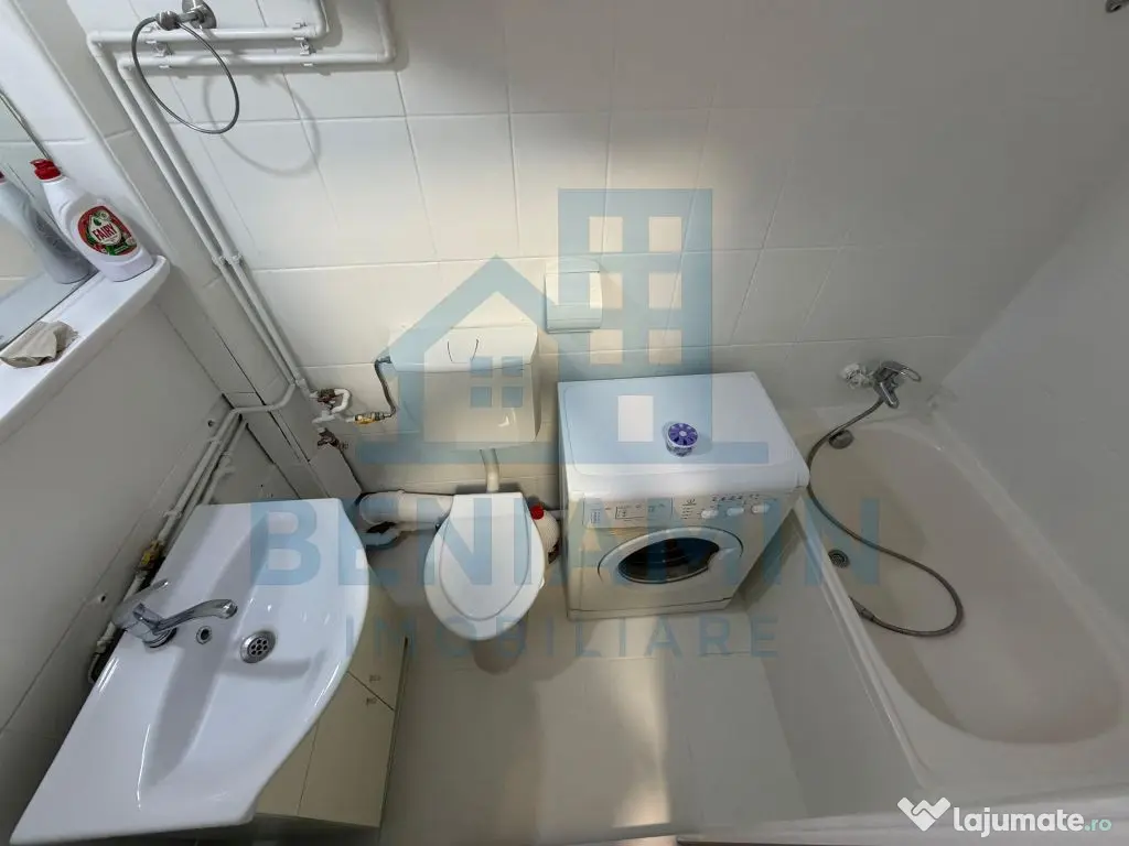 Garsoniera 21mp cartier Tractorul la etajul 2 cu baie si ... 