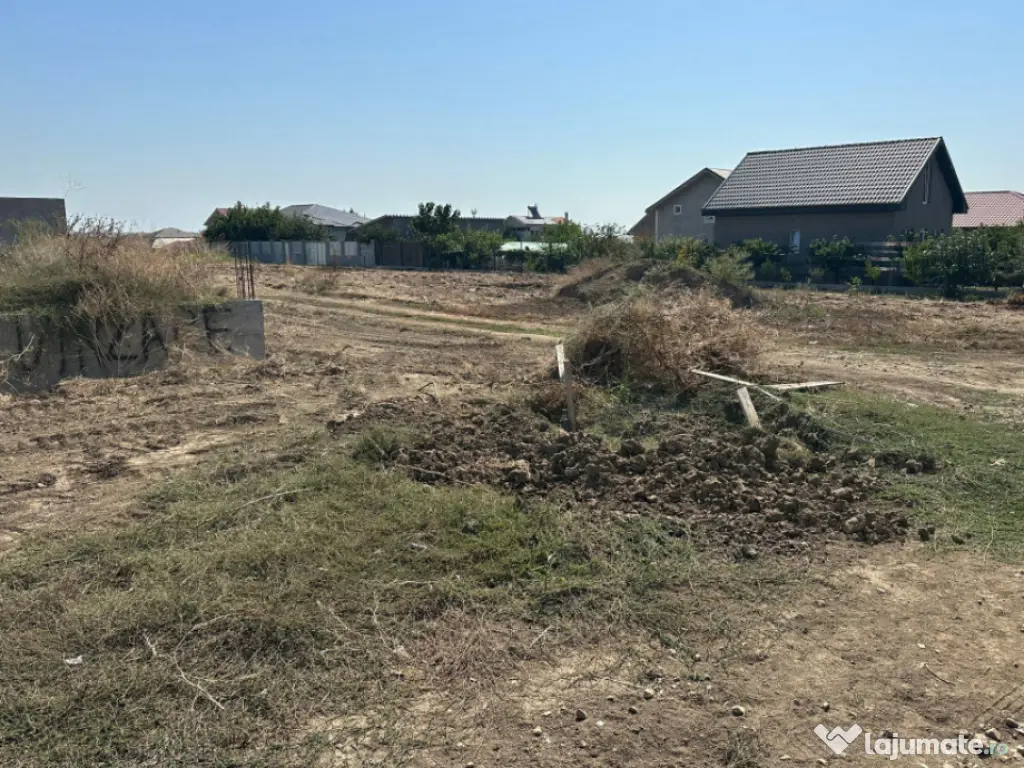 Teren intravilan Lazu, 421 mp, deschidere 20 ml, fundație e 