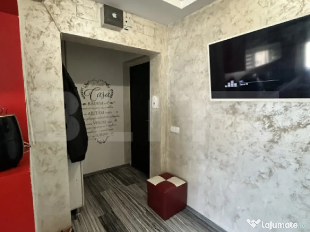 Apartament 3 camere, 68 mp, zona Dezrobirii