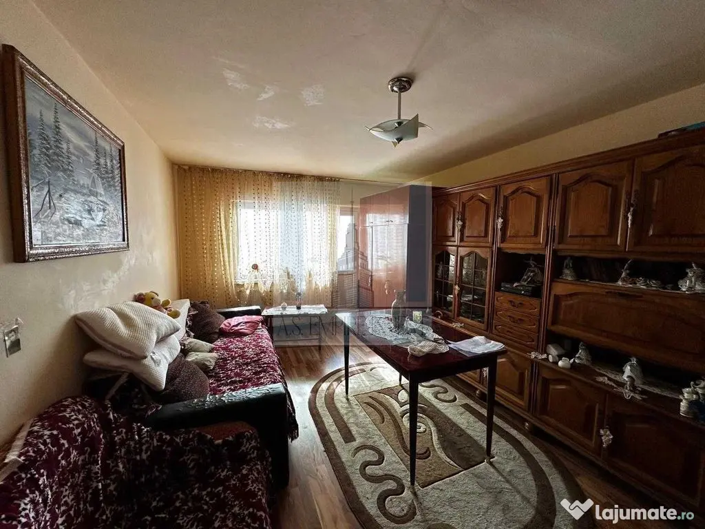 Apartament 3 camere P/4 - zona Tractorul Brasov 