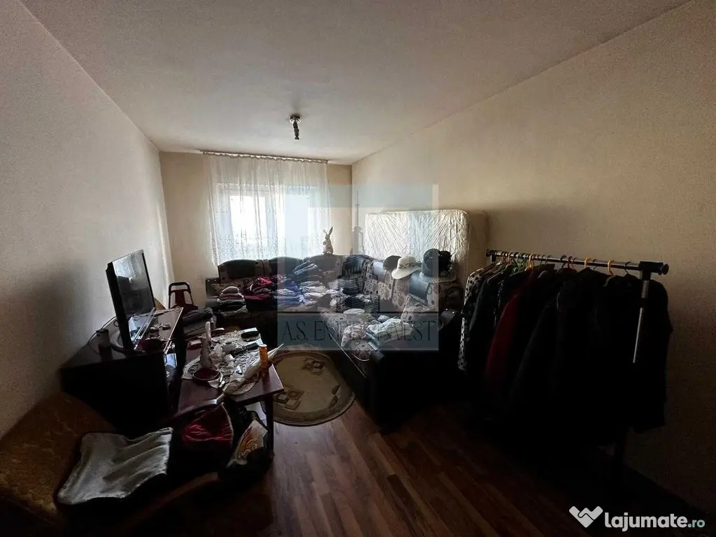 Apartament 3 camere P/4 - zona Tractorul Brasov 