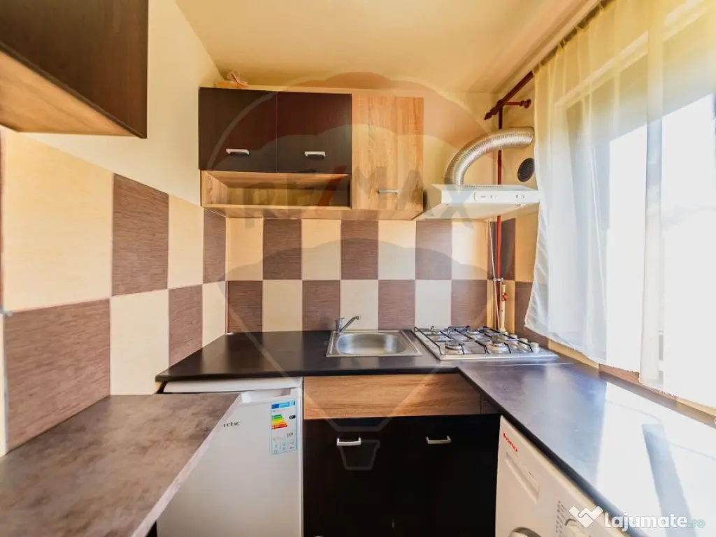 Apartament cu doua camere de inchiriat in zona Intim 